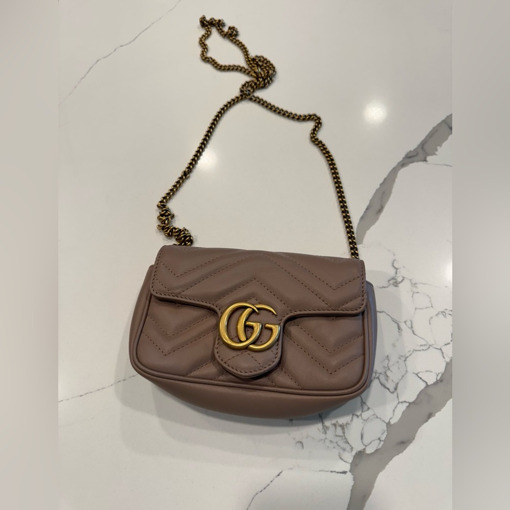 Gucci GG Marmont super mini shoulder bag